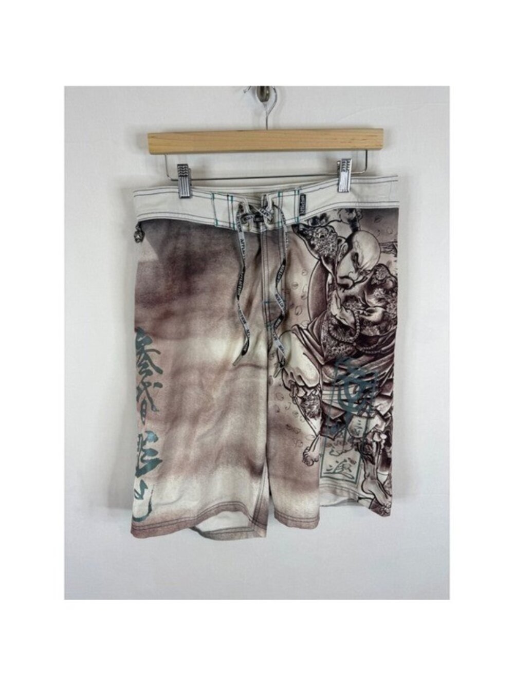 Affliction Mens Samurai Warrior Graphic Board Shorts Brown White Size 33 Y2K